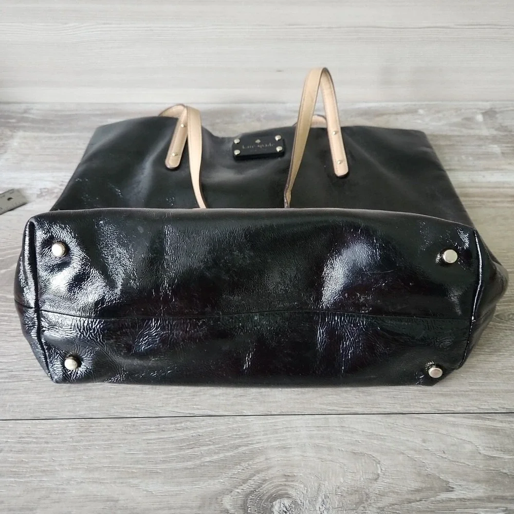 Kate‎ Spade Westward Adventurer Tote Black Crinkle Leather Tan Straps PXRU2327
